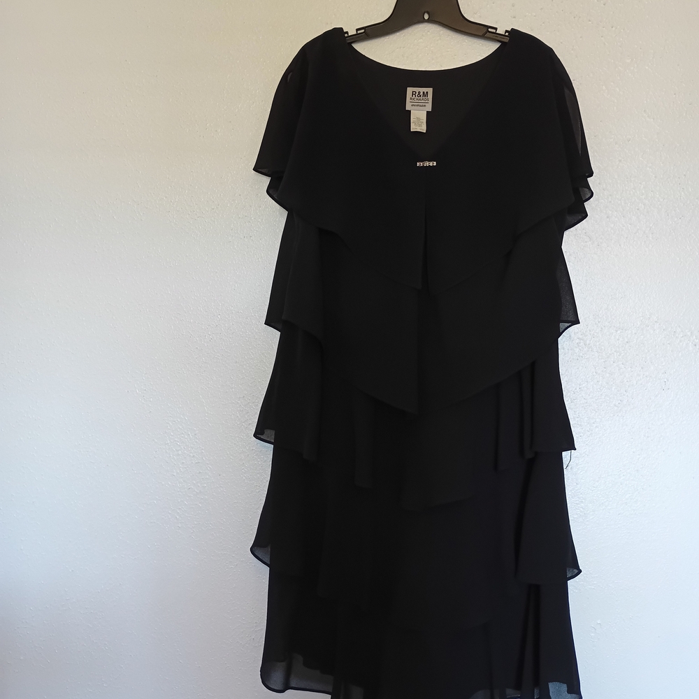 R&M Richards Elegant Black Tiered Midi Dress Plus size 18 W